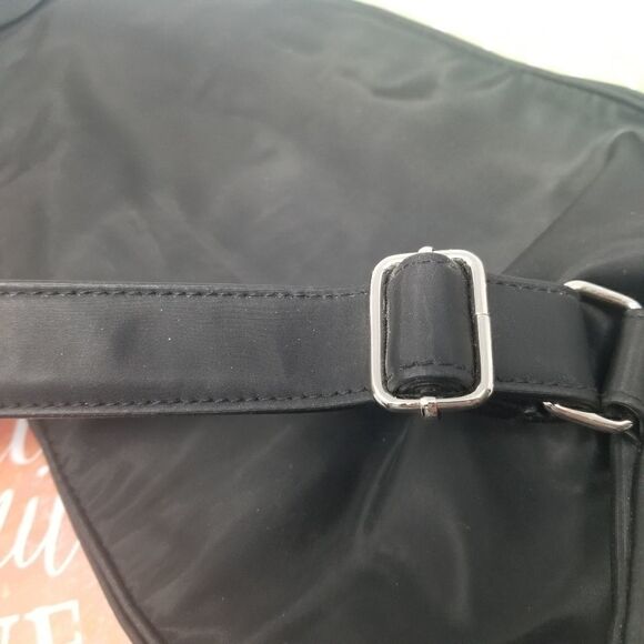 BLACK AMPLIFY SLING PACK - Picture 5 of 7